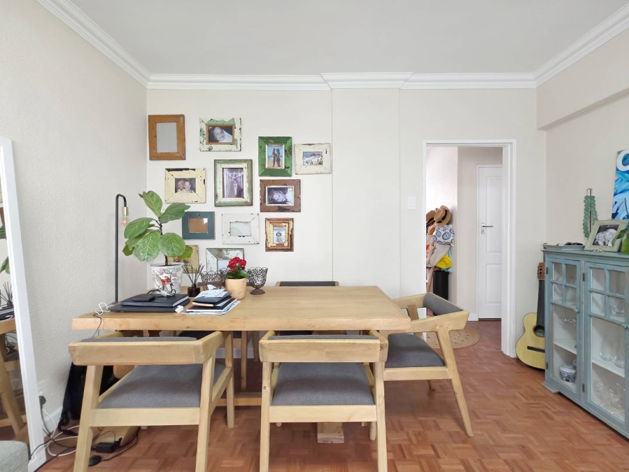 2 Bedroom Property for Sale in Sea Point Western Cape